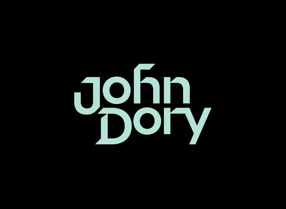 Слайд 1 кейса Запуск John Dory в Дубае